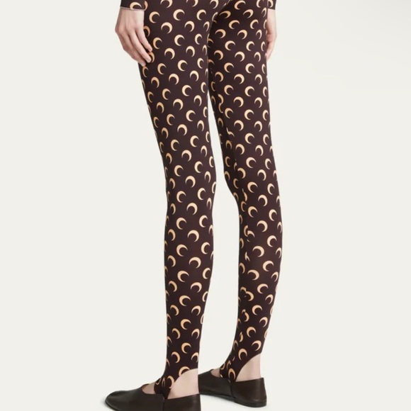 Beautiful trendy top and bottom set as seen on The Kardashdians and Beyoncé. - Picture 2 of 7